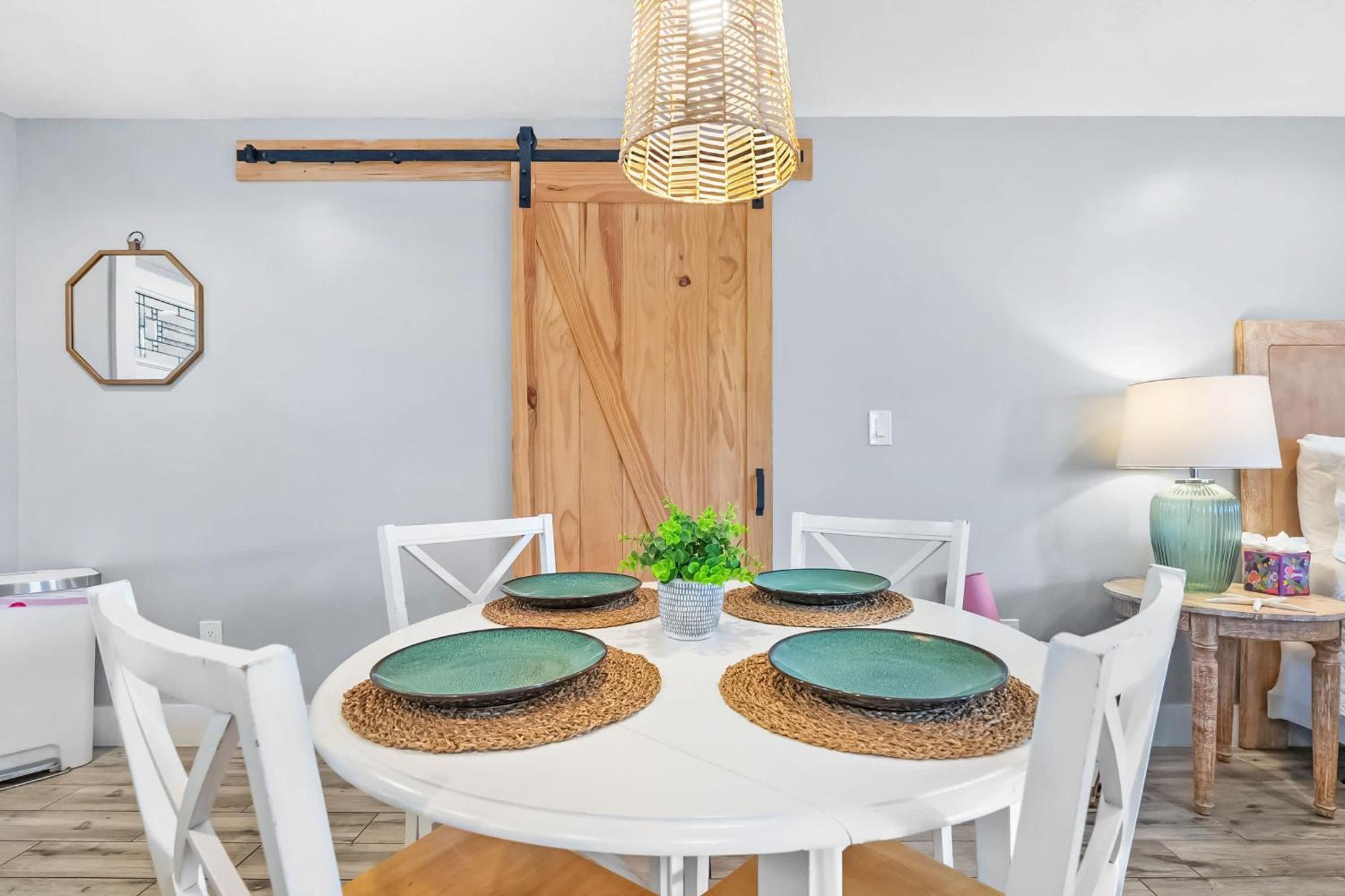 סיינט אגוסטין Coral Cottage, Stylish Studio Suite On Canal, Walkable To Beach, Private Parking מראה חיצוני תמונה