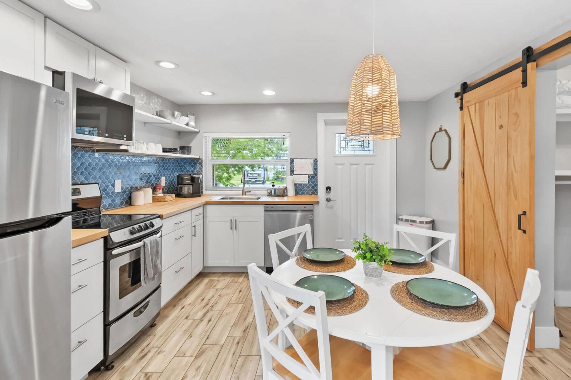 סיינט אגוסטין Coral Cottage, Stylish Studio Suite On Canal, Walkable To Beach, Private Parking מראה חיצוני תמונה